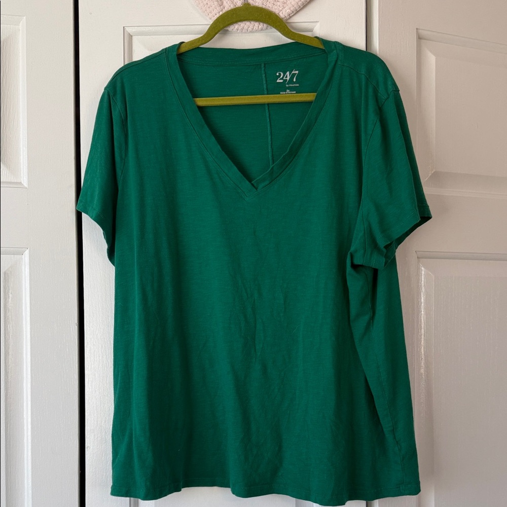 247 Women's Green V-Neck Short Sleeve Top